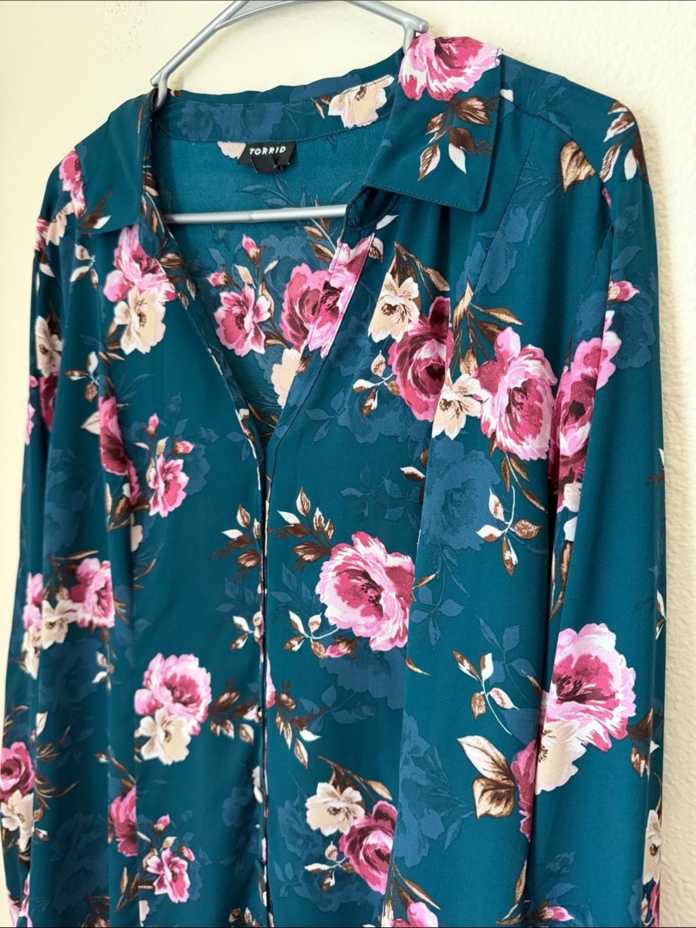 Torrid Floral Harper Blouse - Picture 3 of 7